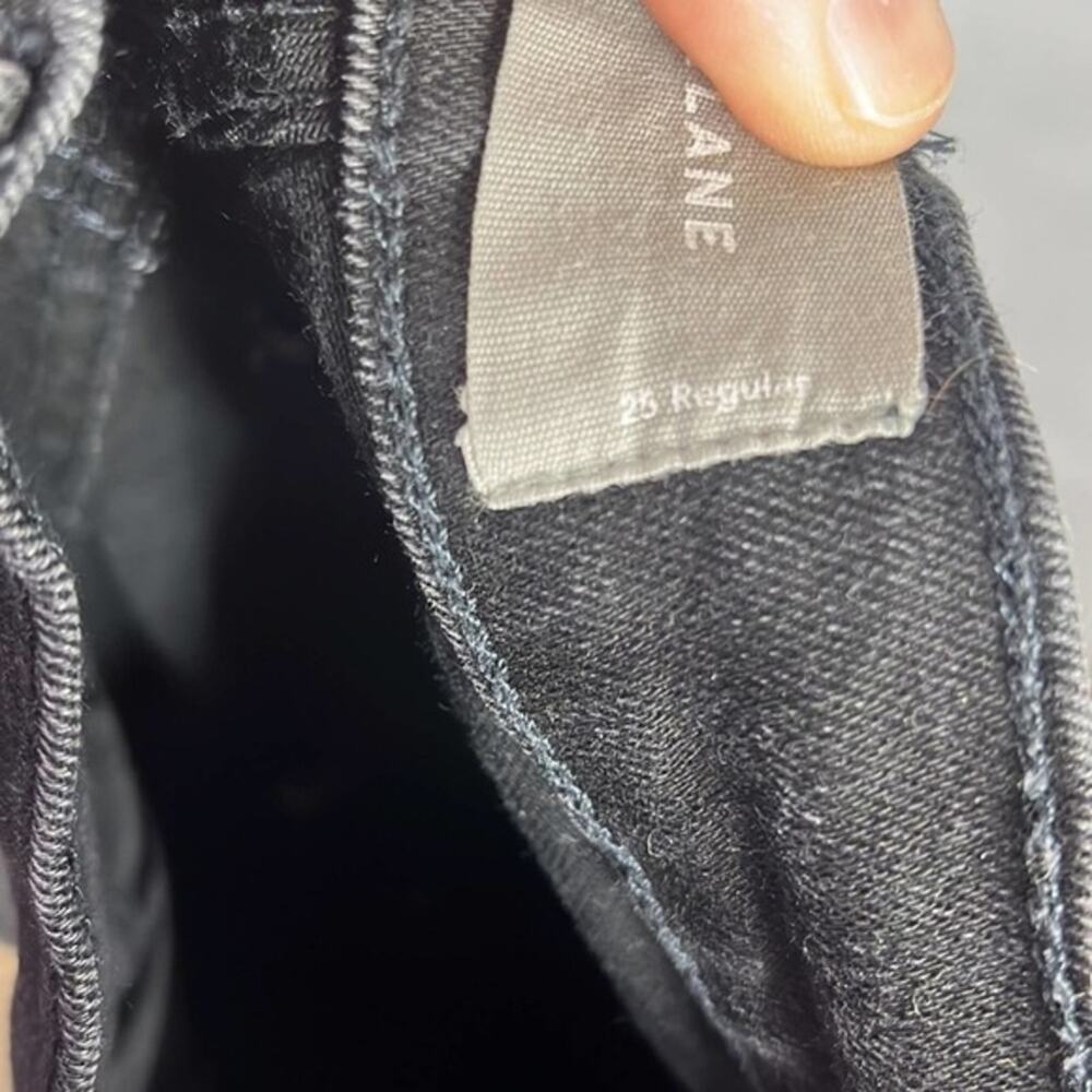 Everlane High Rise Slim Straw Raw Hem Cigarette Jeans in‎ Black. - Picture 9 of 10